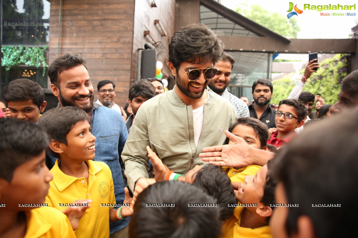 Vijay Deverakonda at Independence Day Celebrations with Kids from Valmiki Foundation at Farzi Cafe