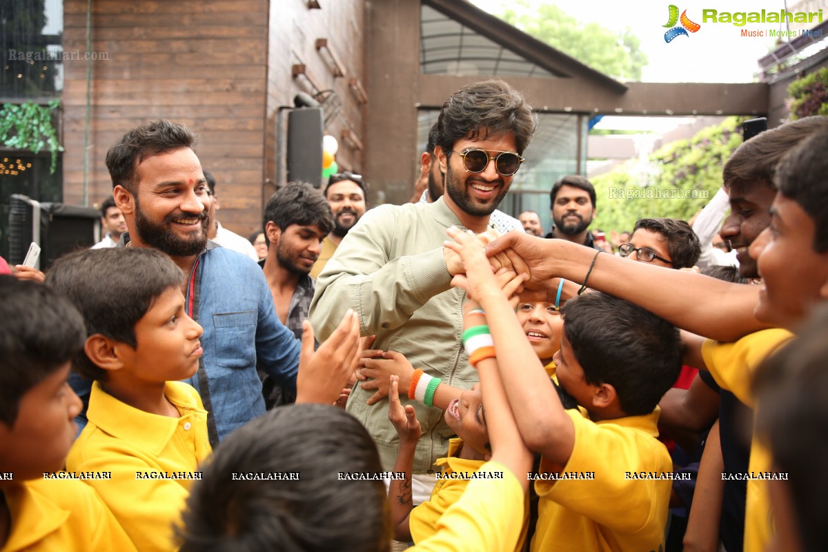 Vijay Deverakonda at Independence Day Celebrations with Kids from Valmiki Foundation at Farzi Cafe