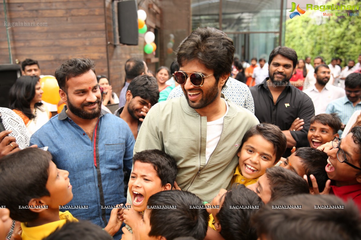 Vijay Deverakonda at Independence Day Celebrations with Kids from Valmiki Foundation at Farzi Cafe