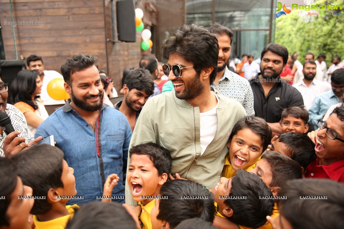 Vijay Deverakonda at Independence Day Celebrations with Kids from Valmiki Foundation at Farzi Cafe