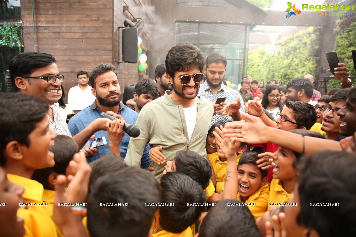 Vijay Deverakonda at Independence Day Celebrations with Kids from Valmiki Foundation at Farzi Cafe