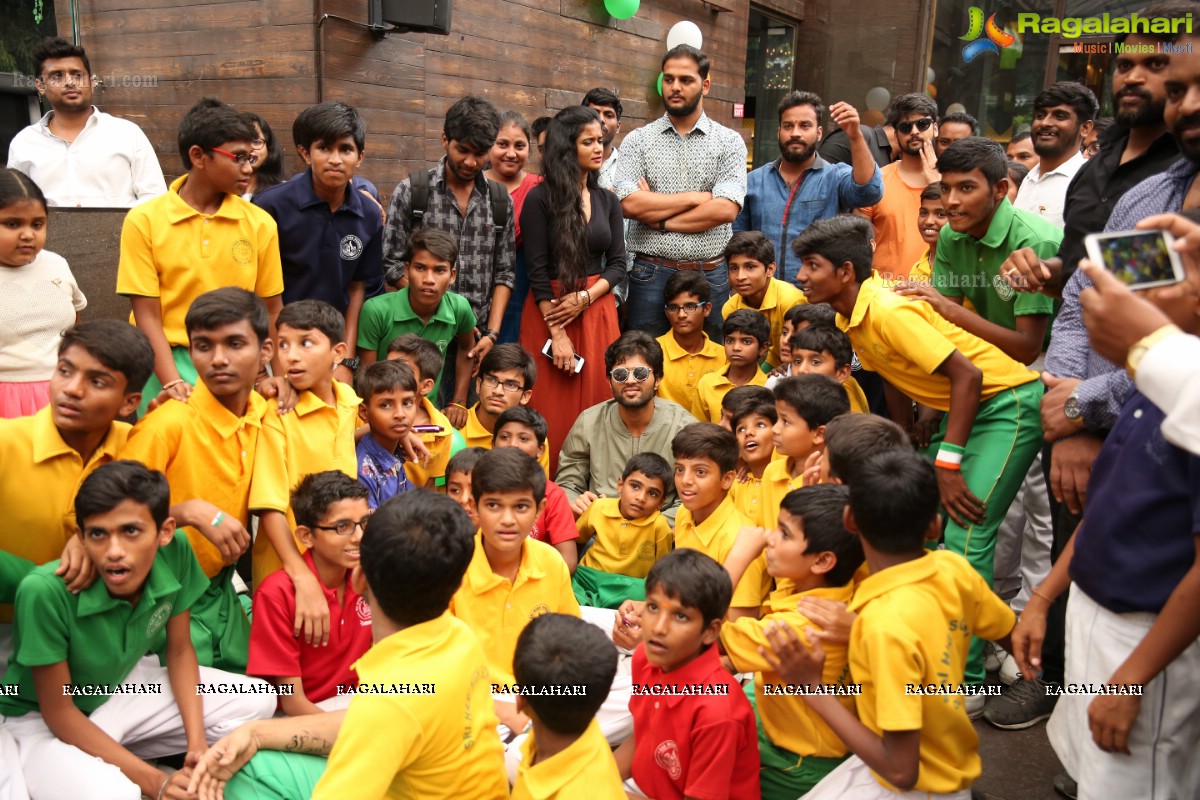 Vijay Deverakonda at Independence Day Celebrations with Kids from Valmiki Foundation at Farzi Cafe