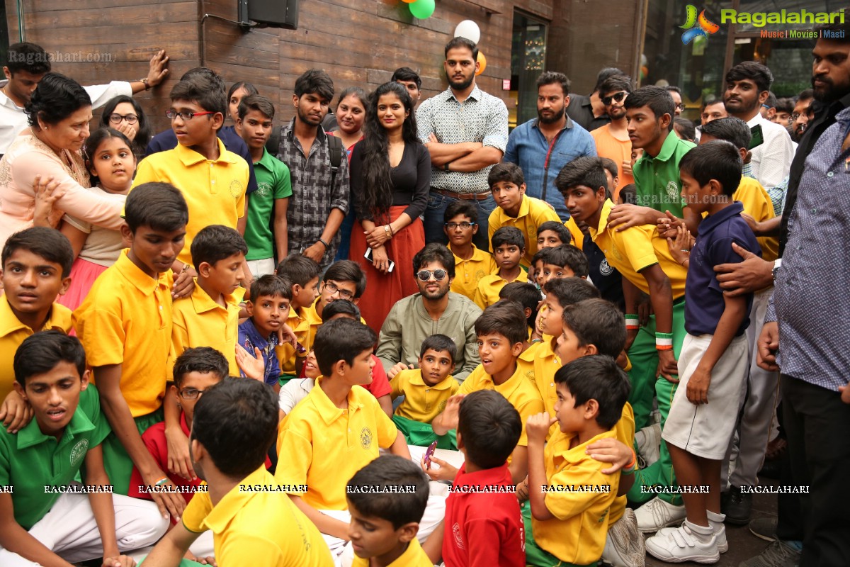 Vijay Deverakonda at Independence Day Celebrations with Kids from Valmiki Foundation at Farzi Cafe
