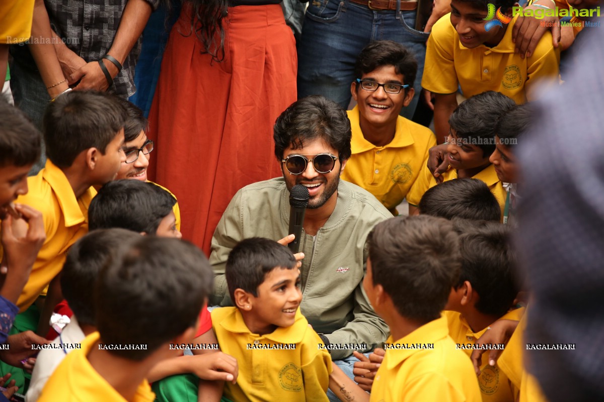 Vijay Deverakonda at Independence Day Celebrations with Kids from Valmiki Foundation at Farzi Cafe