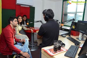 Evaru Team at Vizag College & Radio Mirchi