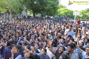 Evaru Team at Vizag College & Radio Mirchi