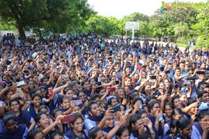 Evaru Team at Vizag College & Radio Mirchi