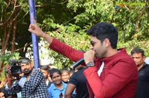 Evaru Team at Vizag College & Radio Mirchi