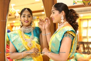 Chandana Brothers Launches New Collections at Ameerpet