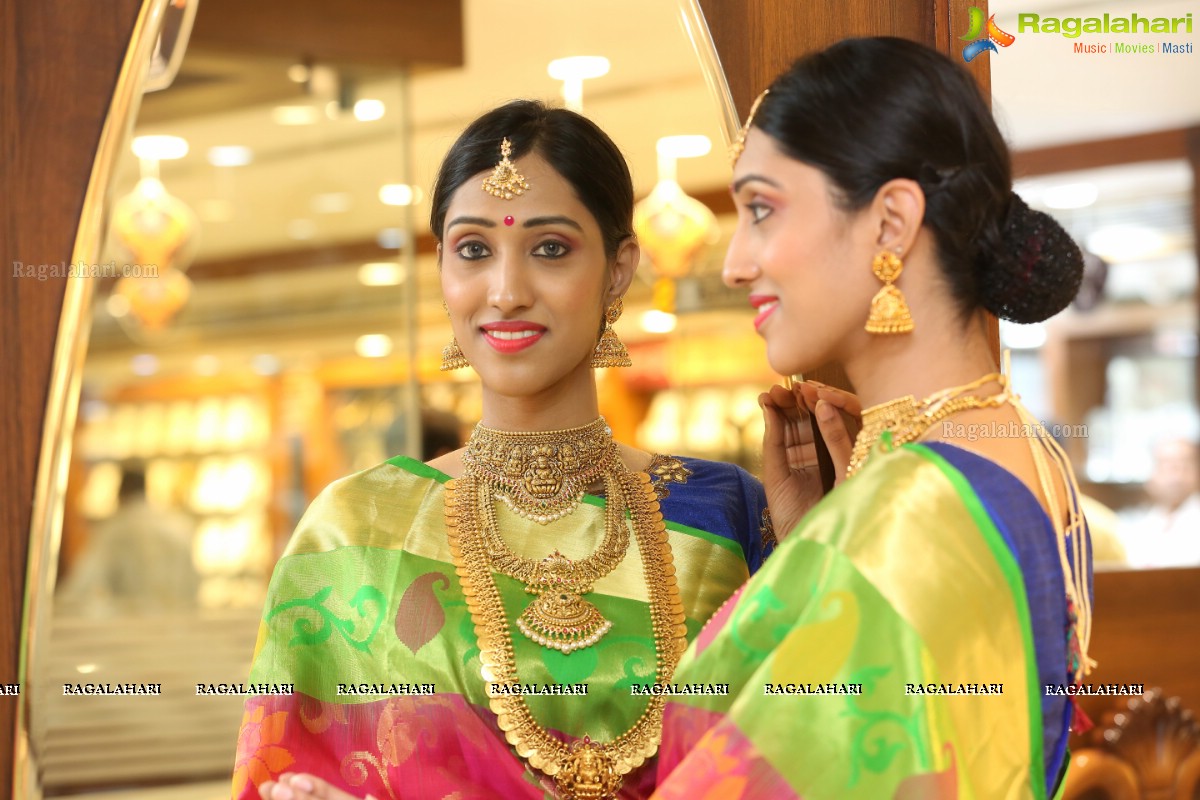 Chandana Brothers Launches New Collections at Ameerpet