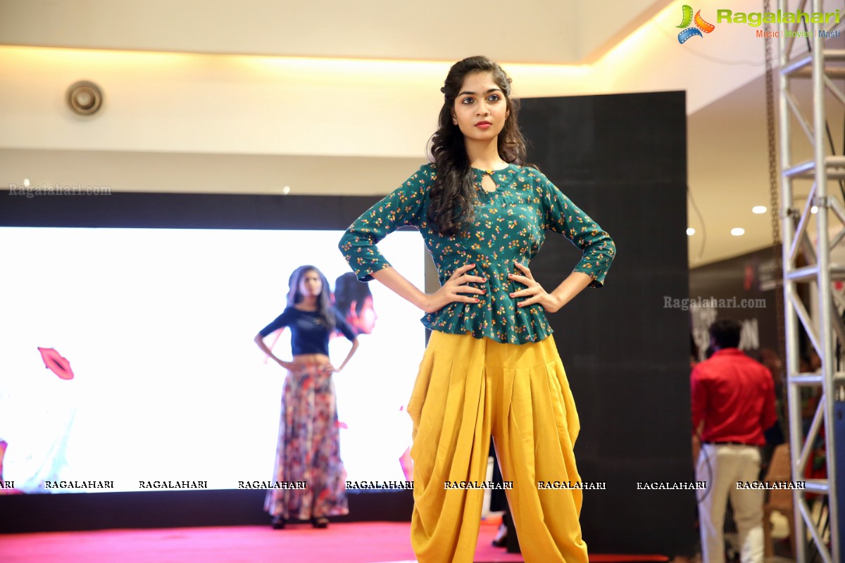 Dhaaga Trends Launch & Fashion Show at Manjeera Mall