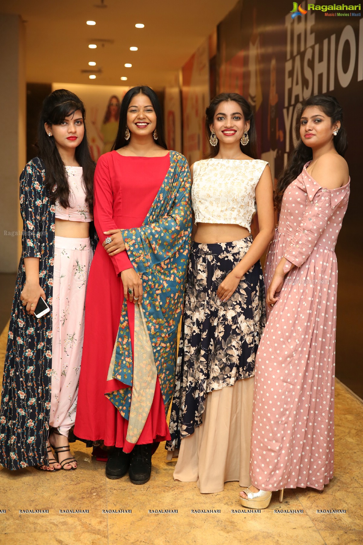 Dhaaga Trends Launch & Fashion Show at Manjeera Mall