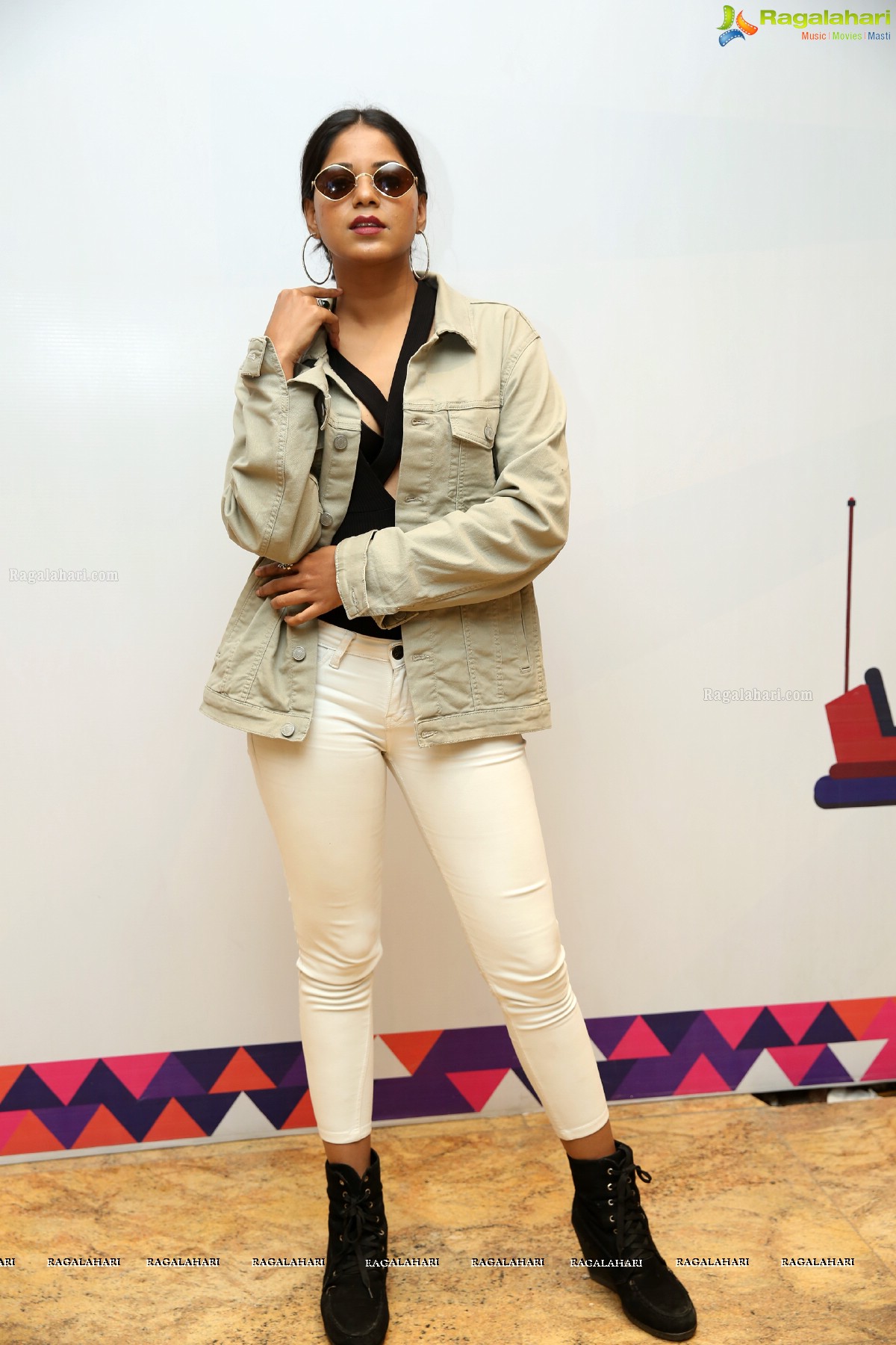 Dhaaga Trends Launch & Fashion Show at Manjeera Mall