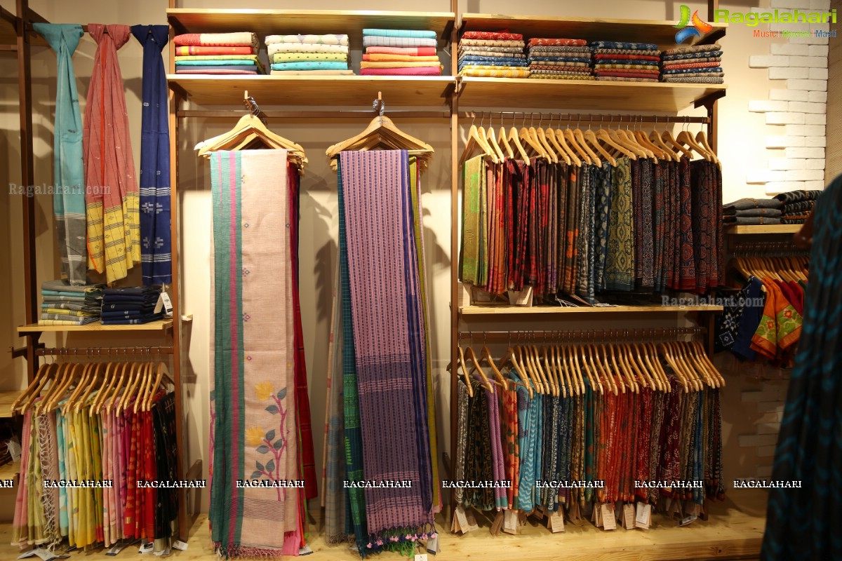 Earthica - Indian Handloom Collection Launch