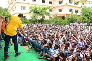 Evaru Team at Sri Chaitanya Junior College, Vizag