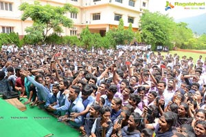 Evaru Team at Sri Chaitanya Junior College, Vizag