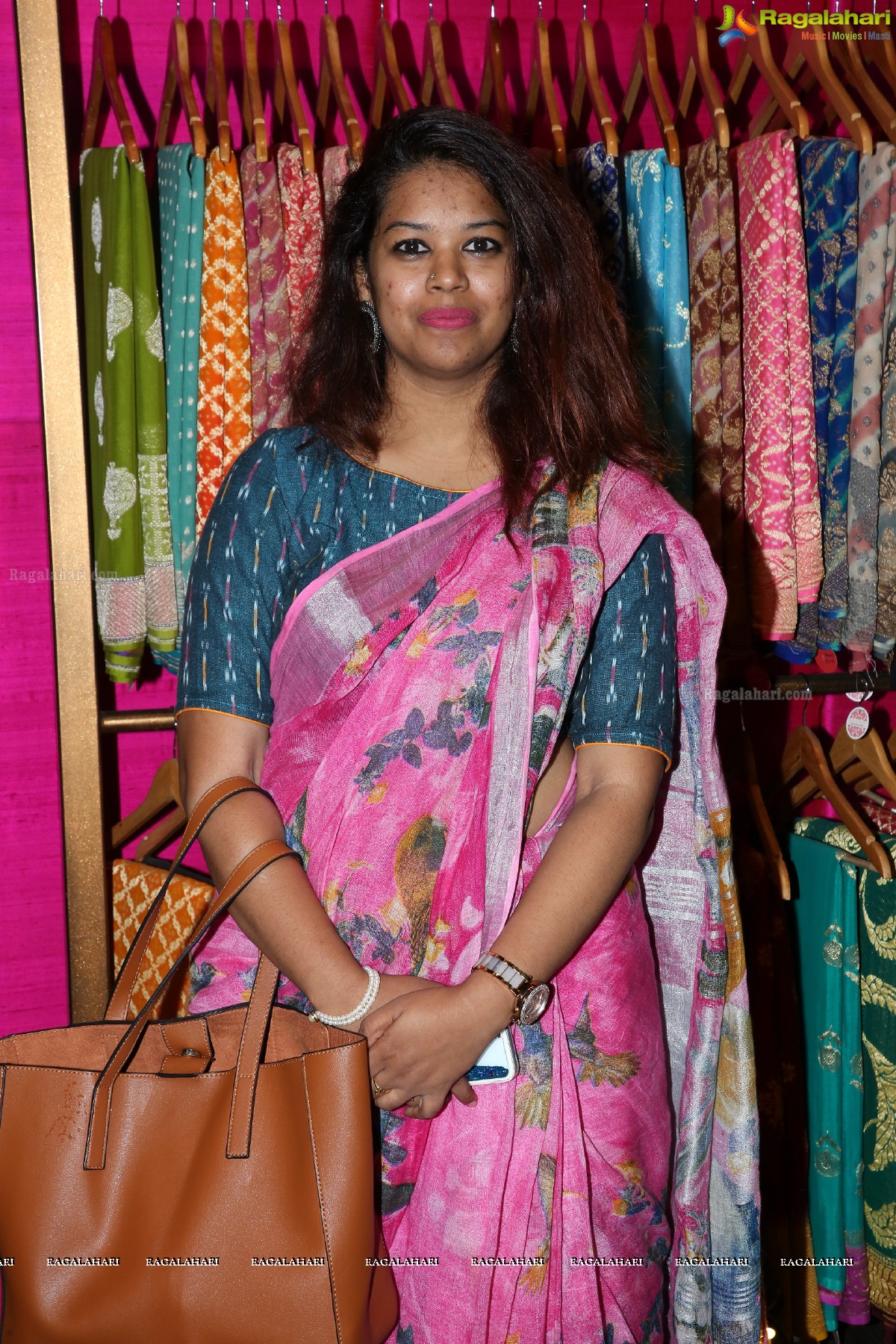 Rajyalakshmi Gubba Unveiled New Collection ‘Forgotten Weaves of Banars’