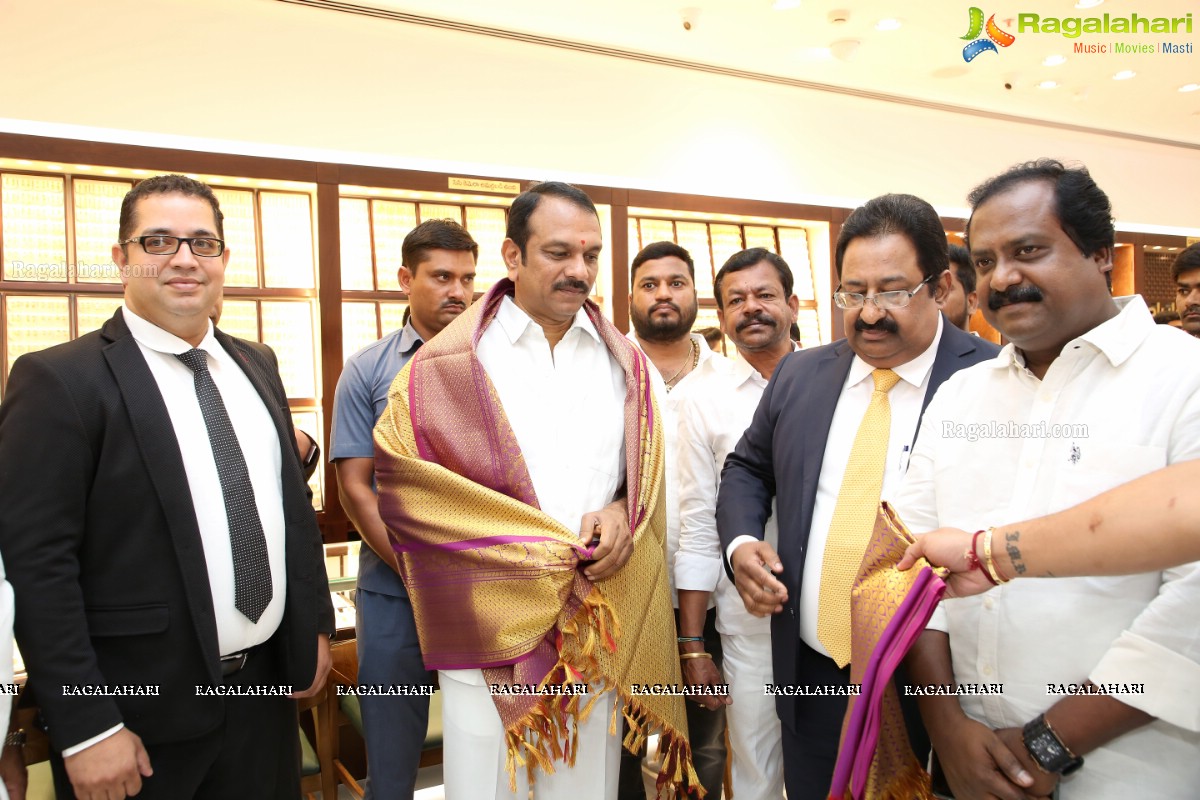 Joyalukkas Opens its 5th Showroom in Hyderabad at Dilshuknagar