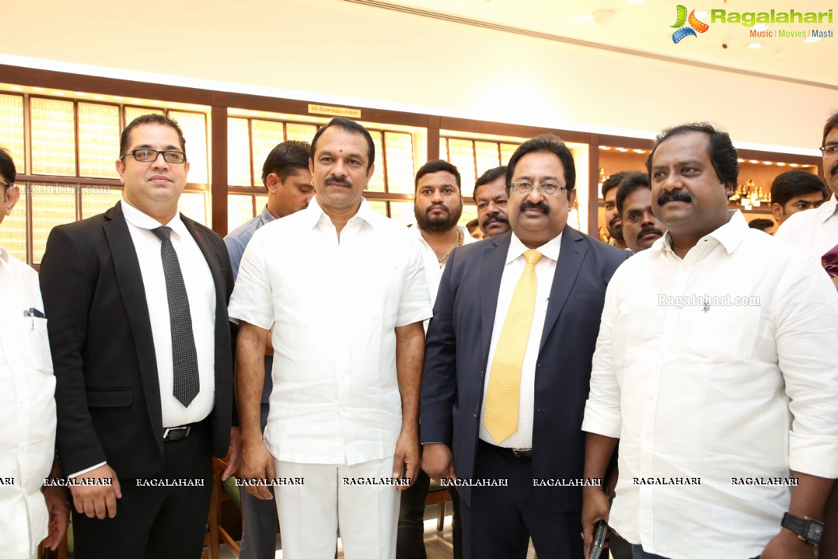 Joyalukkas Opens its 5th Showroom in Hyderabad at Dilshuknagar