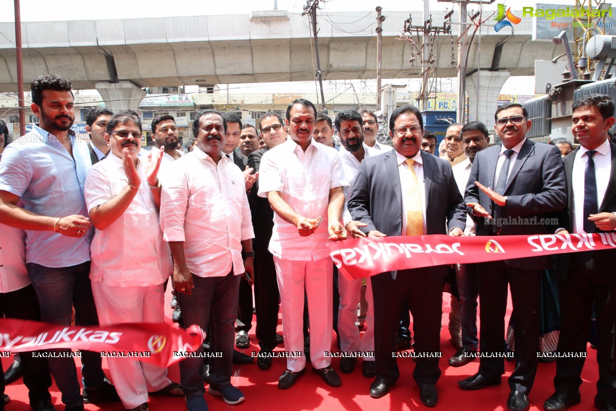 Joyalukkas Opens its 5th Showroom in Hyderabad at Dilshuknagar