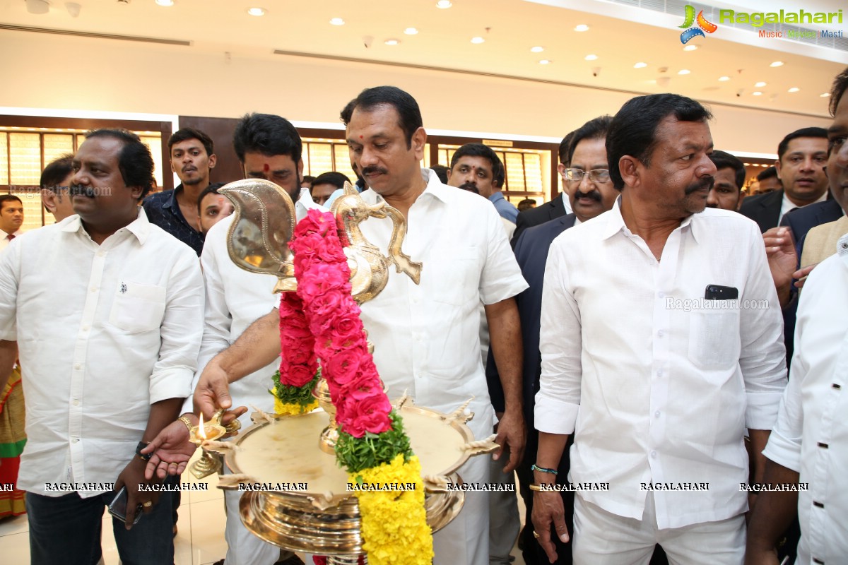 Joyalukkas Opens its 5th Showroom in Hyderabad at Dilshuknagar