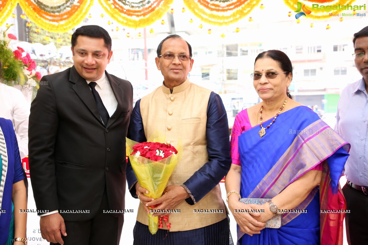 Joyalukkas Opens its 5th Showroom in Hyderabad at Dilshuknagar