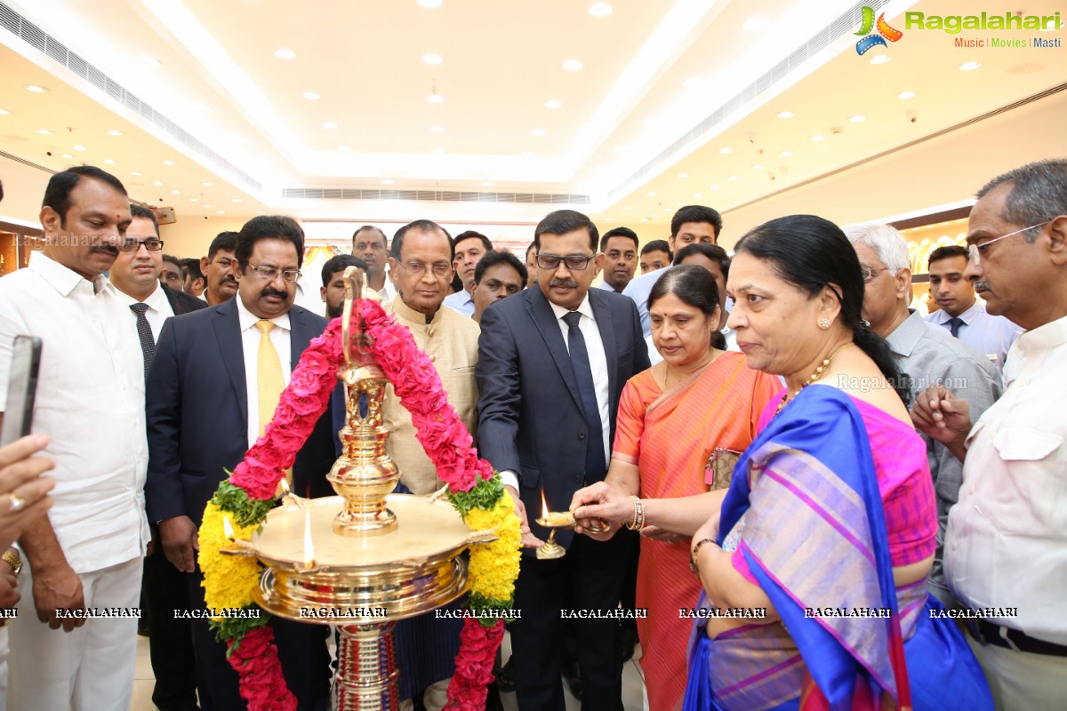 Joyalukkas Opens its 5th Showroom in Hyderabad at Dilshuknagar