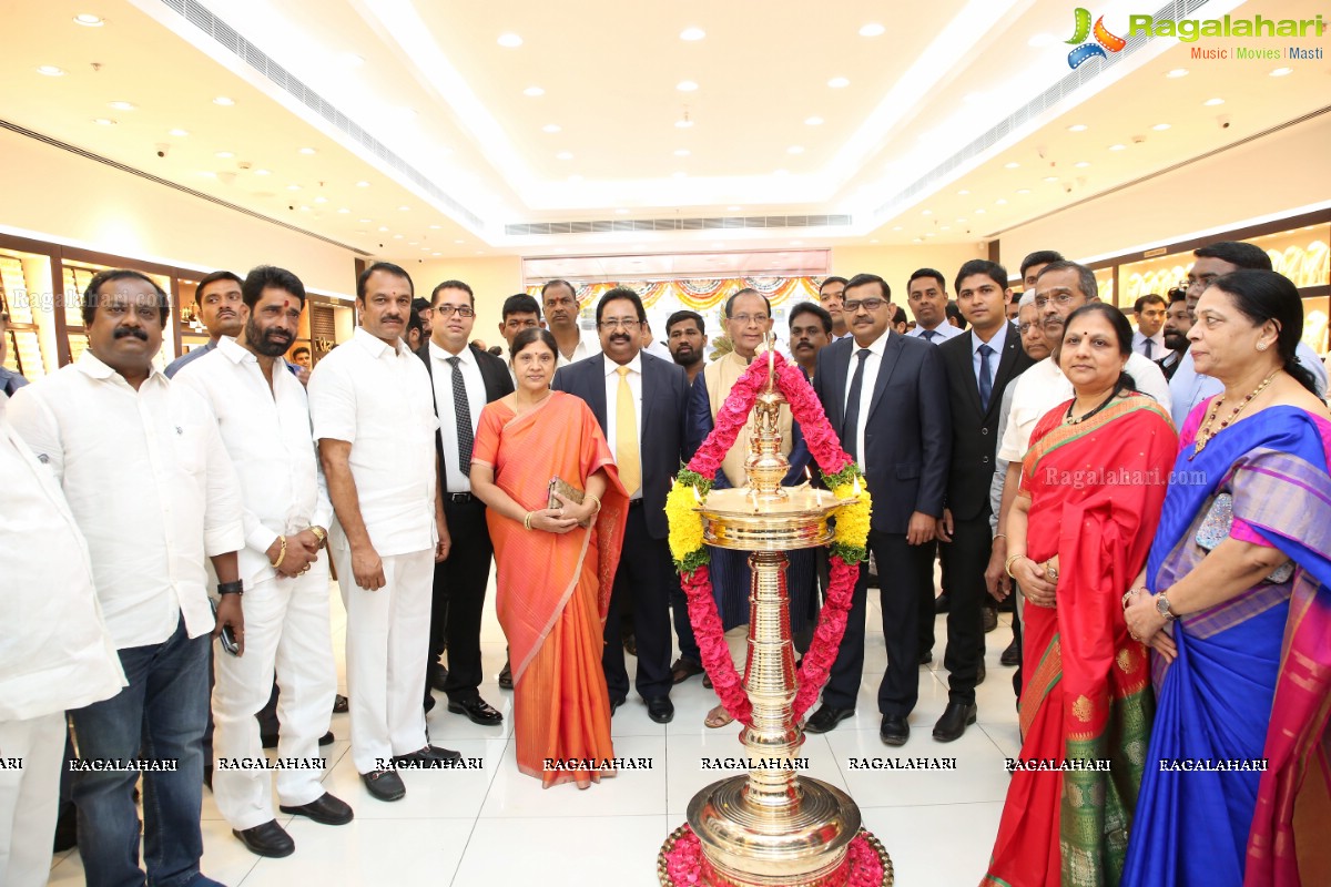 Joyalukkas Opens its 5th Showroom in Hyderabad at Dilshuknagar