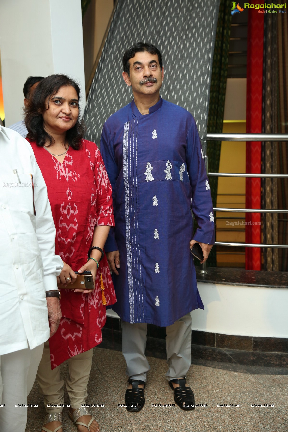 National Handloom Day 2019 By Govt. of Telangana at the State Gallery of Art