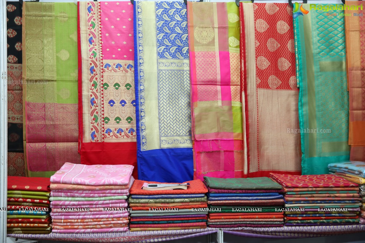National Silk Expo by Grameena Hastakala Vikas Samiti Begins Sri Satya Sai Nigamagamam