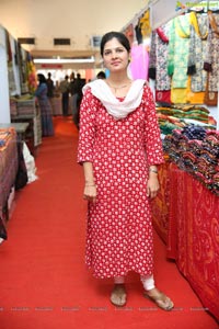 National Silk Expo Kicks Off