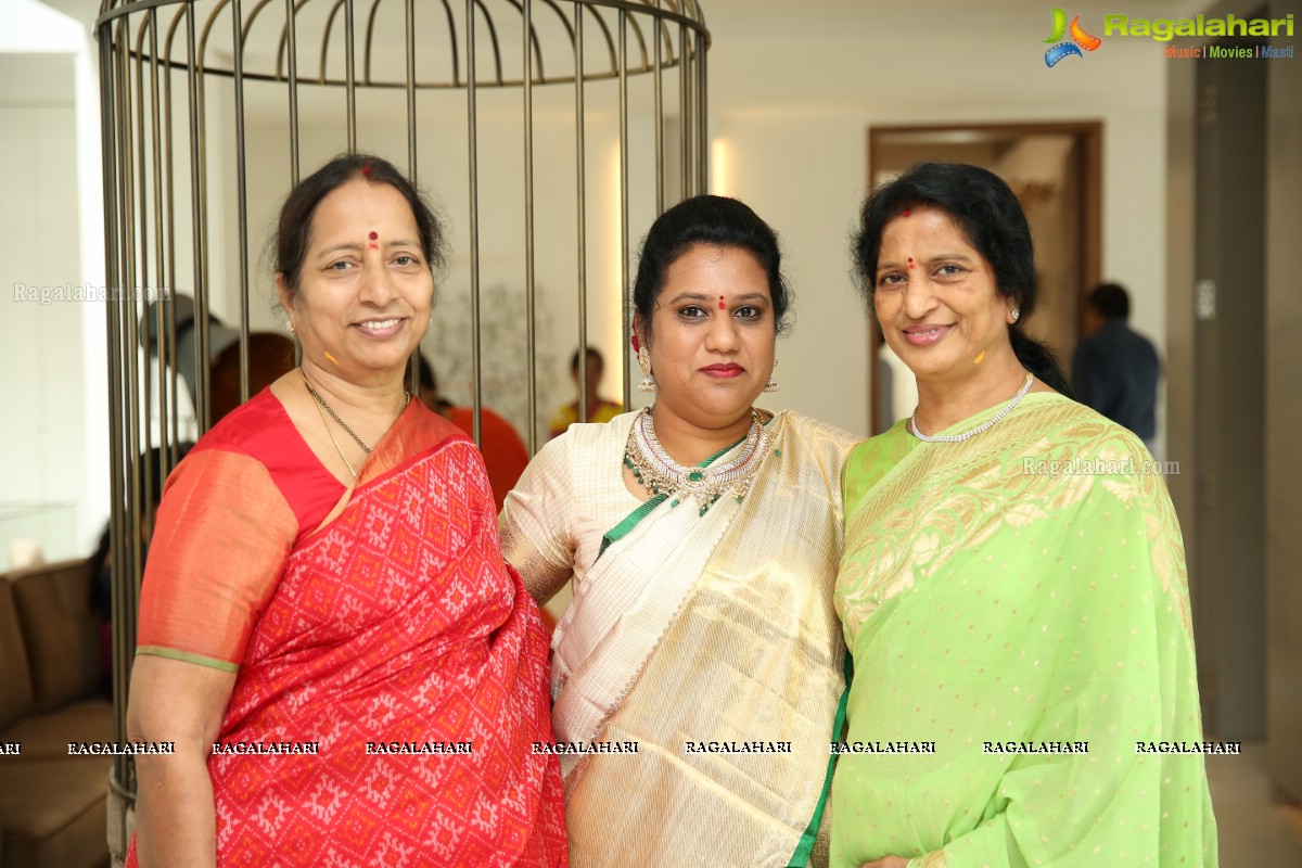 Niroop Reddy Nallari-Rupana Hosts Lunch Party at Their New Home