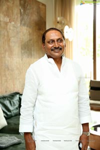 Niroop Reddy-Rupana Hosts Lunch at Their New Home
