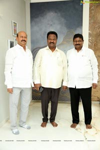 Niroop Reddy-Rupana Hosts Lunch at Their New Home