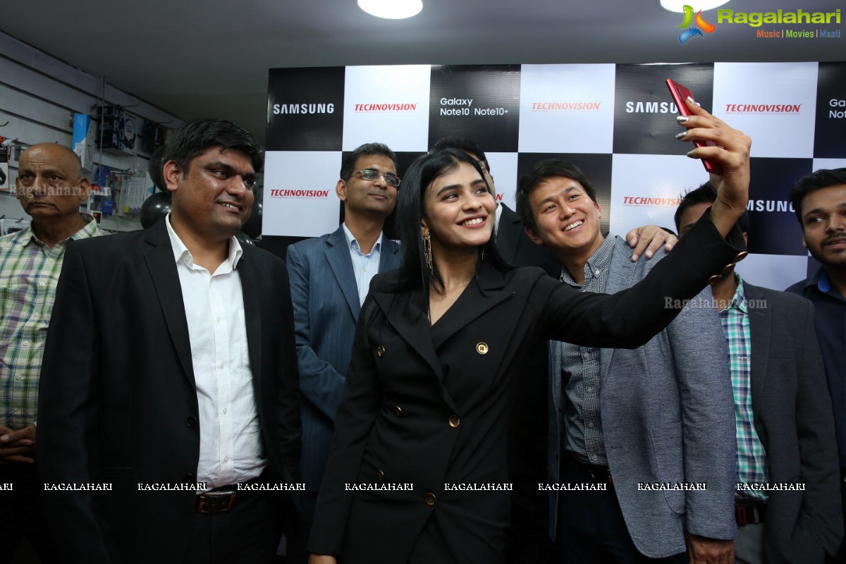 Samsung Galaxy Note 10 Launch at Technovision Mobile Store by Hebah Patel