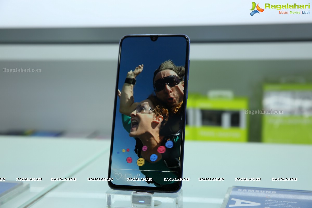 Samsung Galaxy Note 10 Launch at Technovision Mobile Store by Hebah Patel