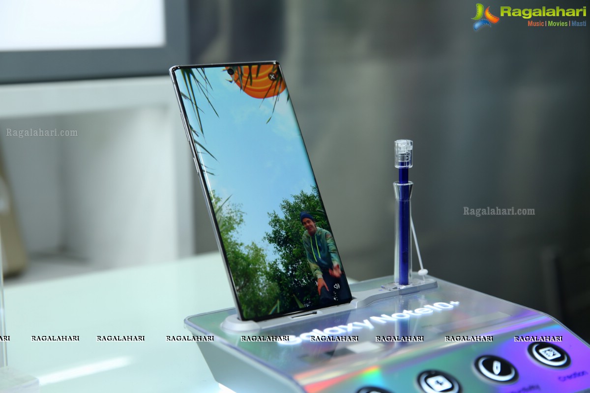 Samsung Galaxy Note 10 Launch at Technovision Mobile Store by Hebah Patel