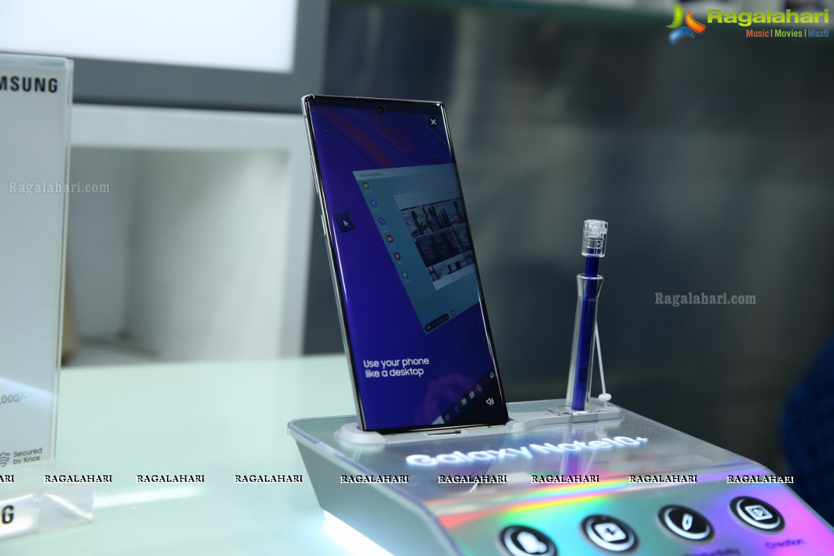 Samsung Galaxy Note 10 Launch at Technovision Mobile Store by Hebah Patel