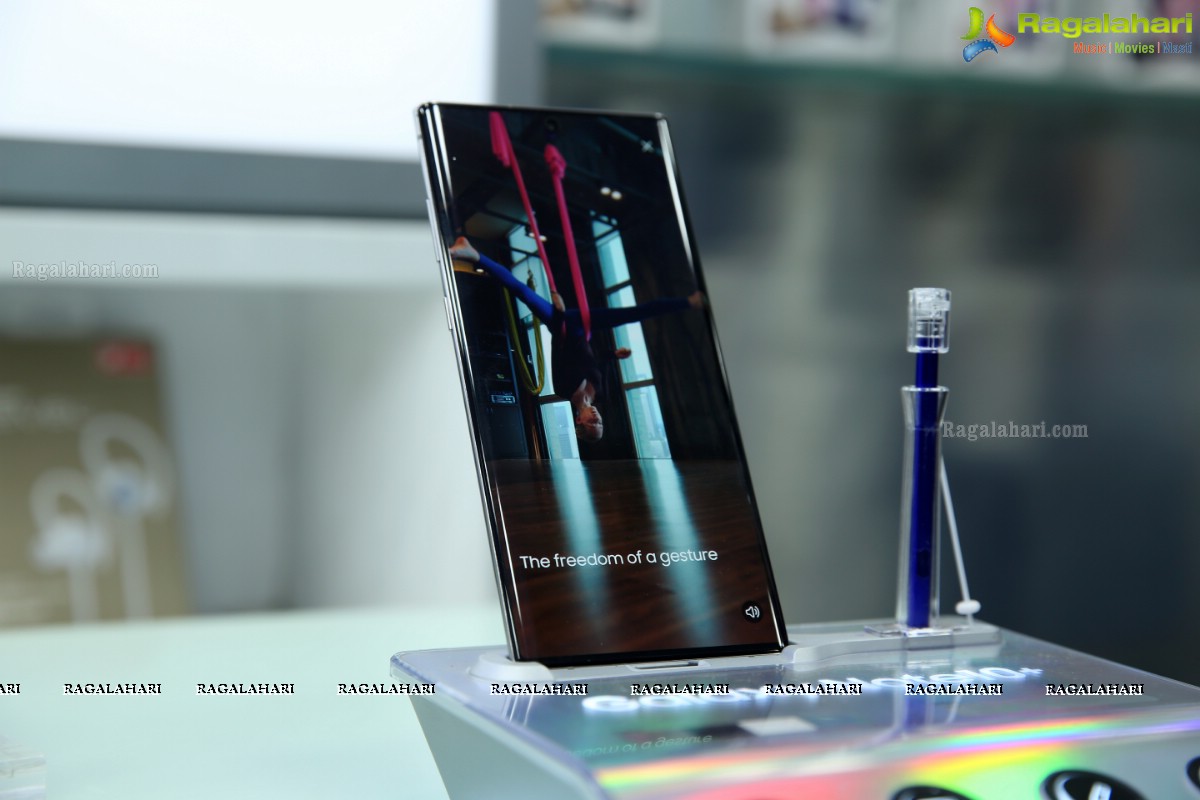 Samsung Galaxy Note 10 Launch at Technovision Mobile Store by Hebah Patel