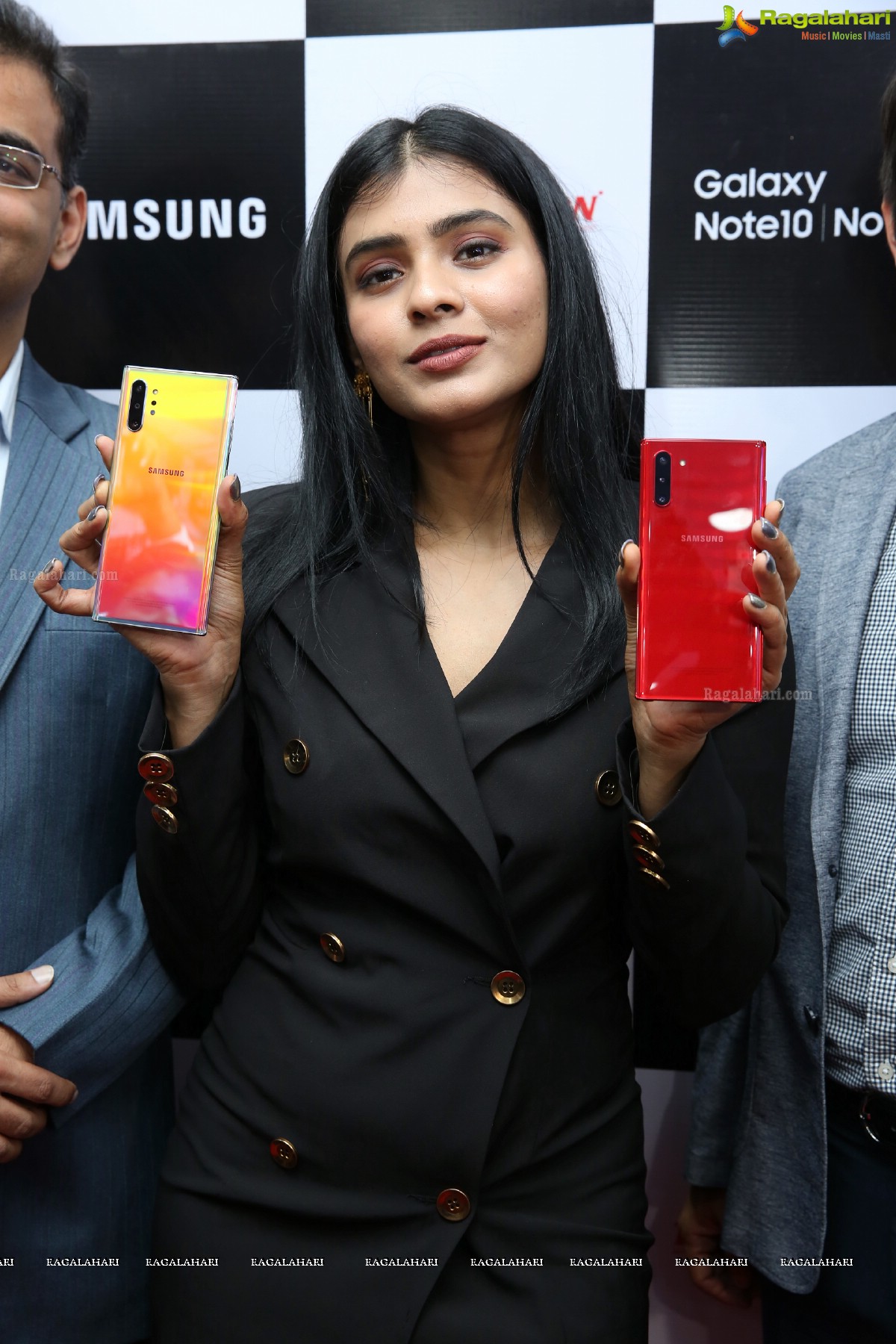 Samsung Galaxy Note 10 Launch at Technovision Mobile Store by Hebah Patel