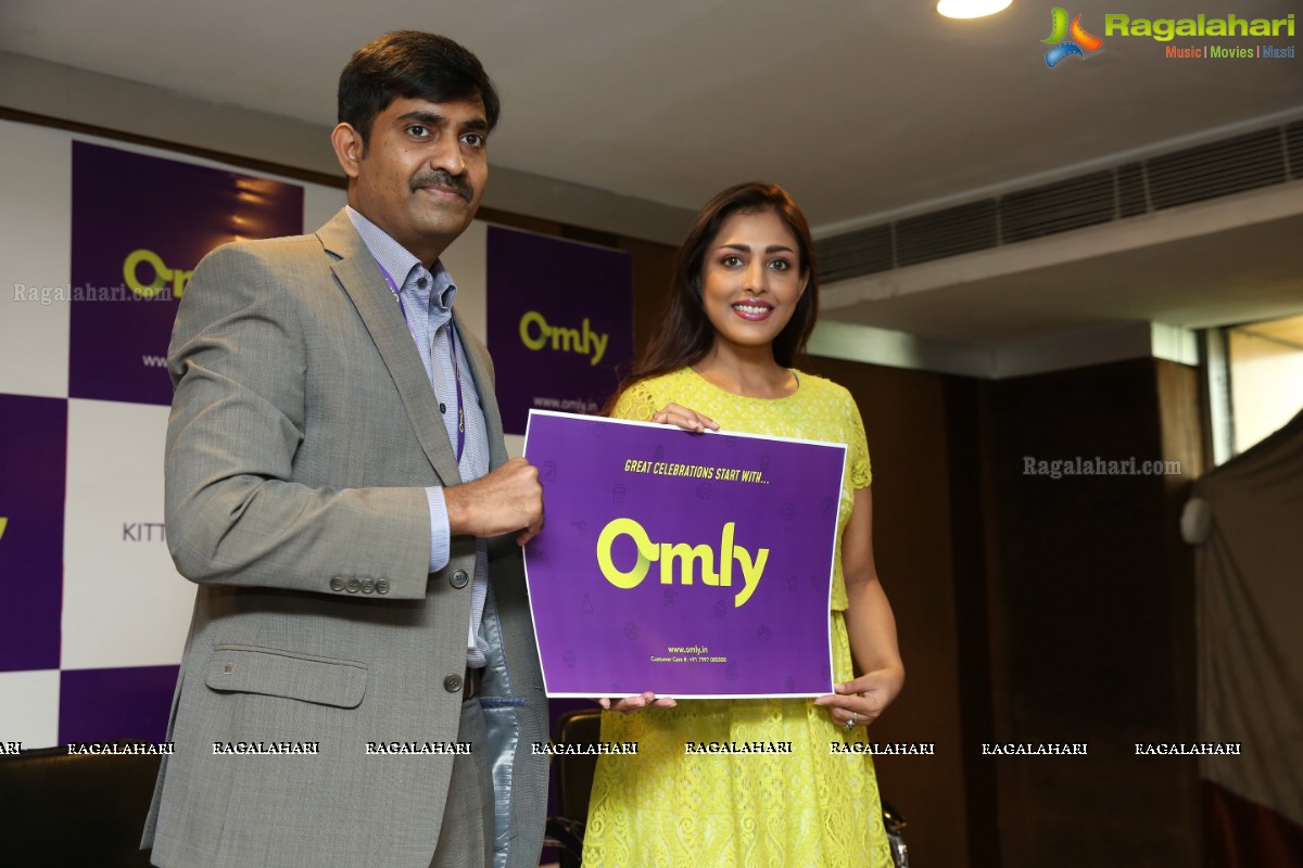 Omly App Logo Unveil by Ms. Madhu Shalini 