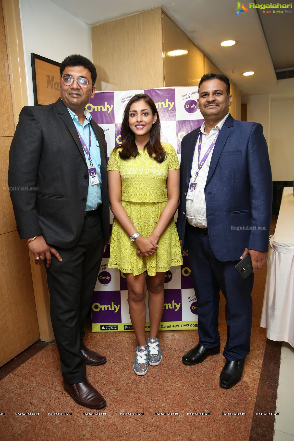 Omly App Logo Unveil by Ms. Madhu Shalini 