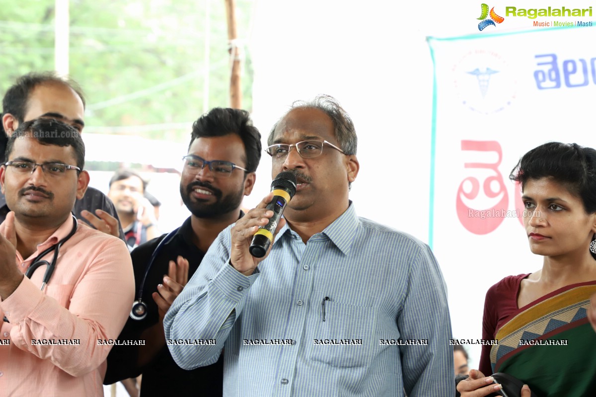 Dr Rajasekhar at Dharna Chowk to Support Jr Doctors