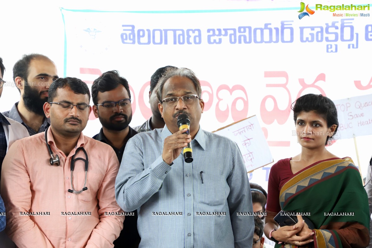 Dr Rajasekhar at Dharna Chowk to Support Jr Doctors