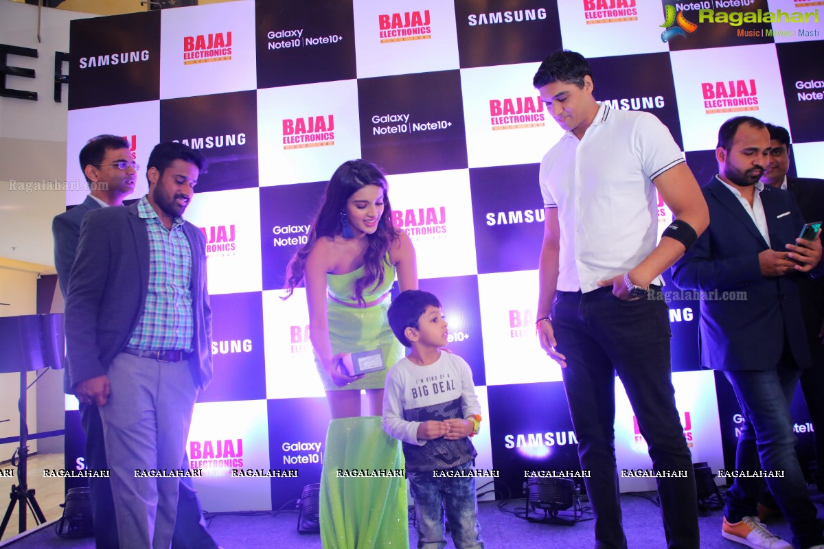 Samsung Galaxy Note 10, Note 10+ Launch at Bajaj Electronics by Nidhhi Agerwal