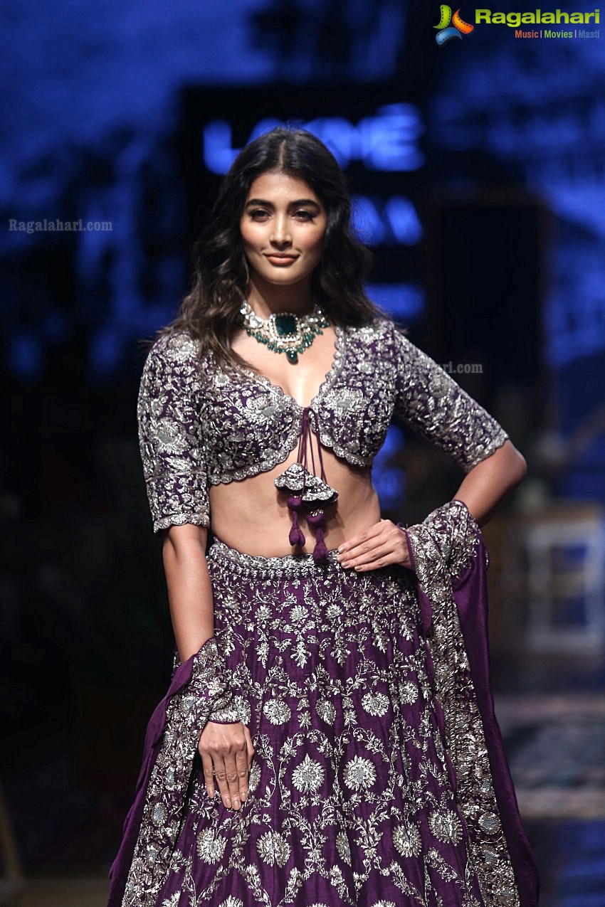 Showstoppers From the Lakme Fashion Week 2019