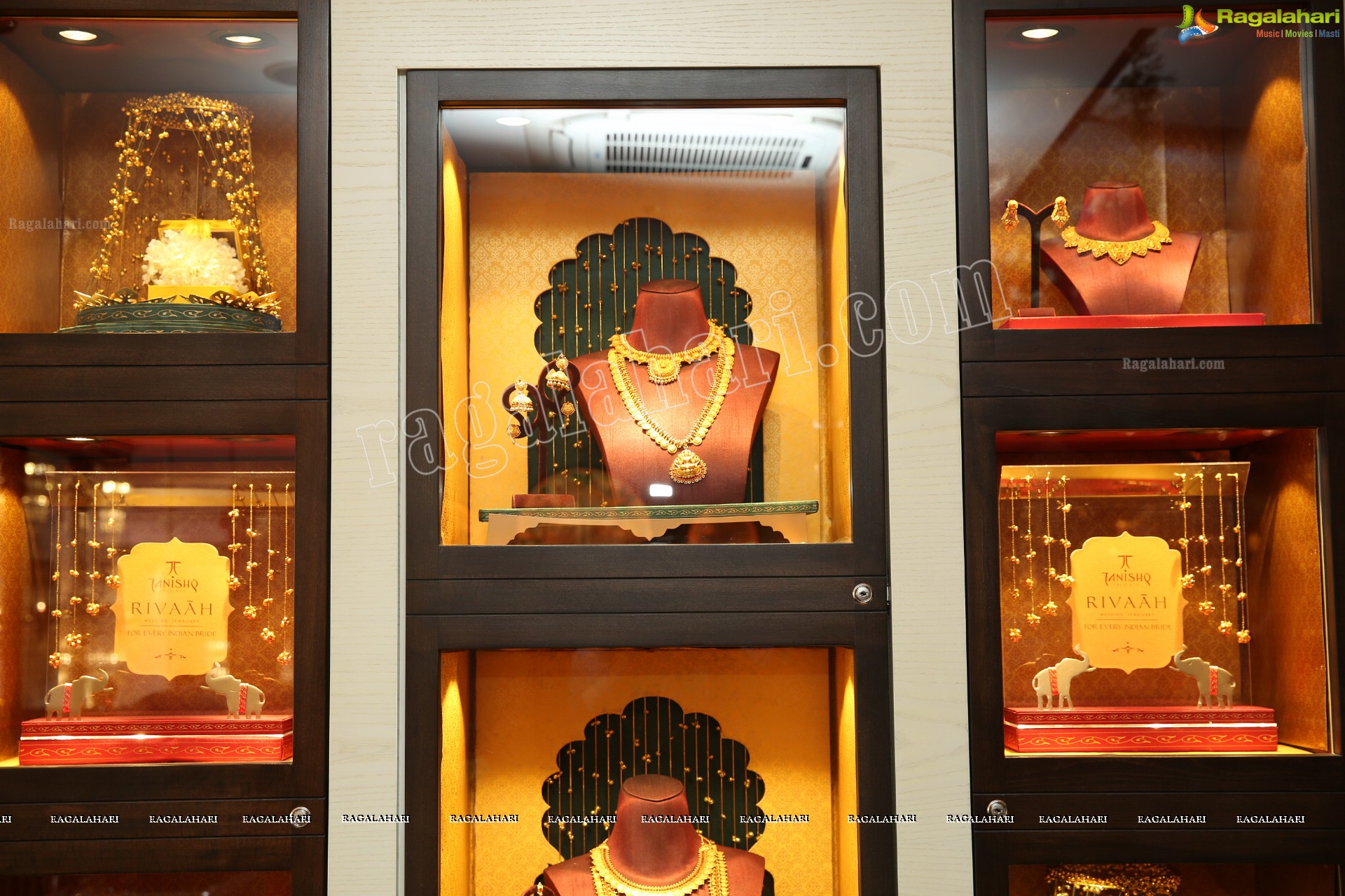 Tanishq Jewellery Showcases Exclusive Collection in City