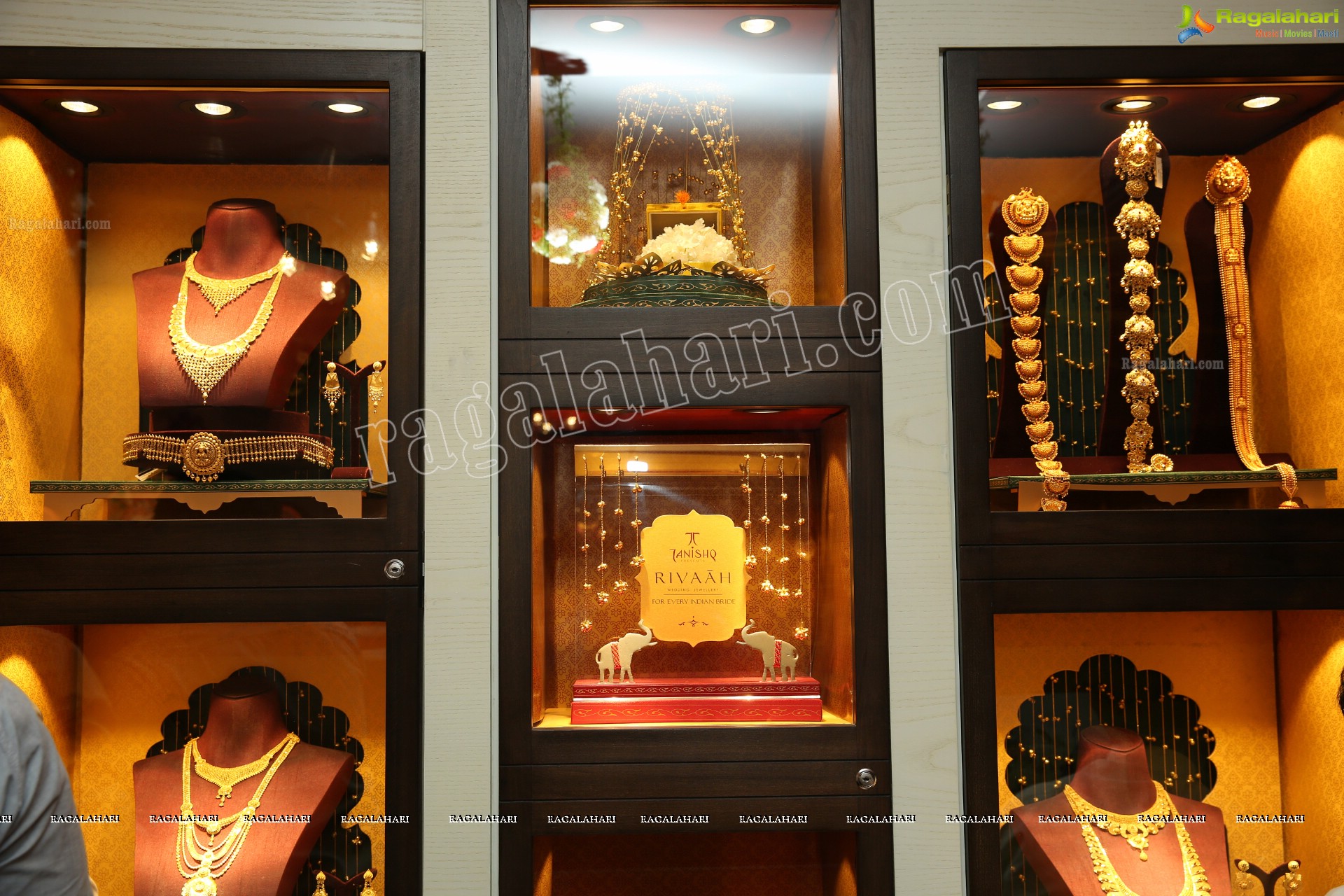 Tanishq Jewellery Showcases Exclusive Collection in City