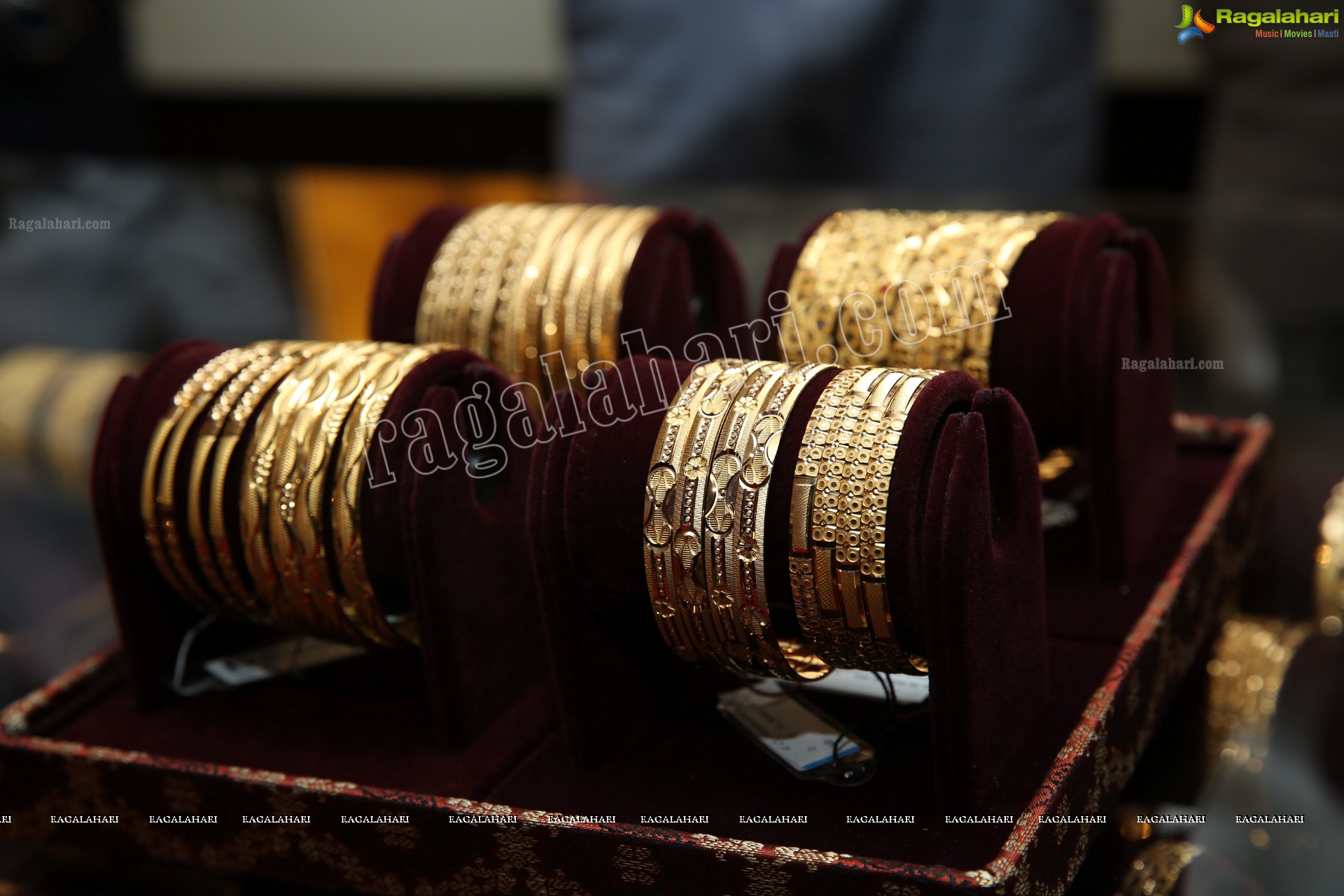 Tanishq Jewellery Showcases Exclusive Collection in City