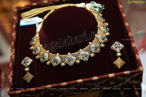 Tanishq Jewellery Showcases Exclusive Collection